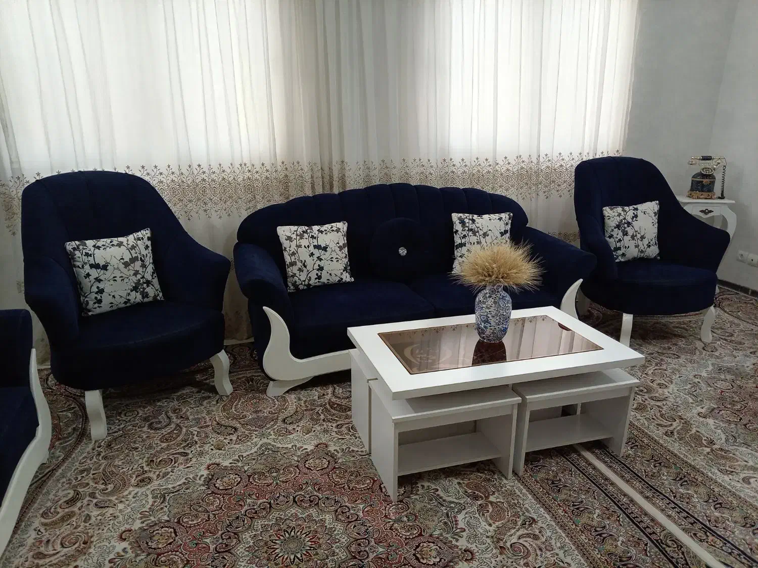 فروش مبل هفت نفره ب همراه جلو مبلی و عسلی|مبلمان خانگی و میز عسلی|فولادشهر, مسکن مهر فولادشهر|دیوار