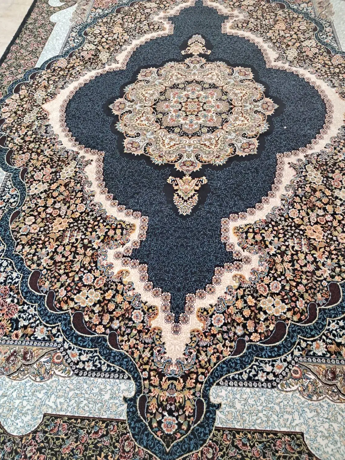 ۳تخته ۹متری ۷۰۰شانه سرمه ای|فرش|هشتگرد, هشتگرد قدیم|دیوار