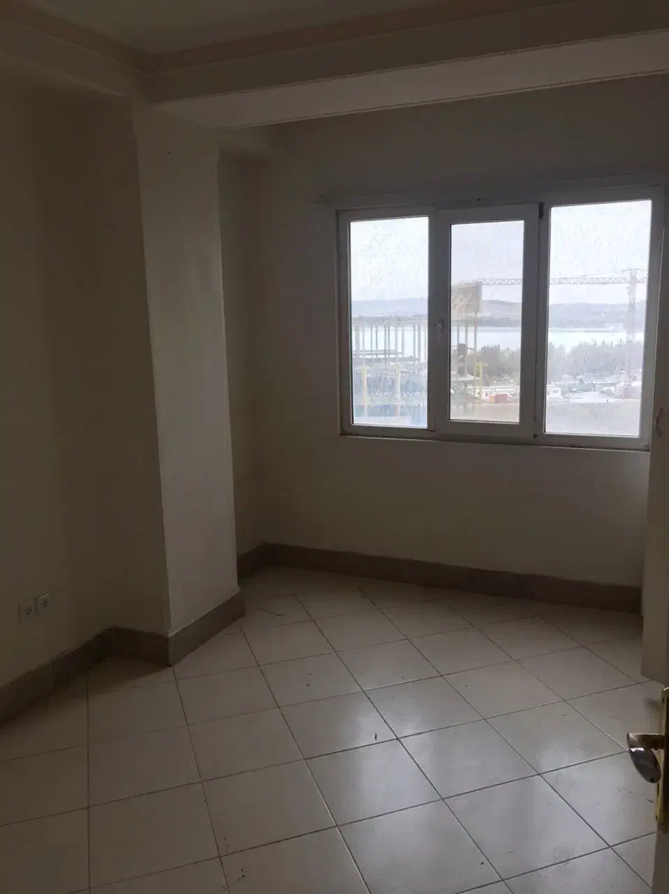 اپارتمان ۸۰متری دو خوابه دریاچه خلیج فارس