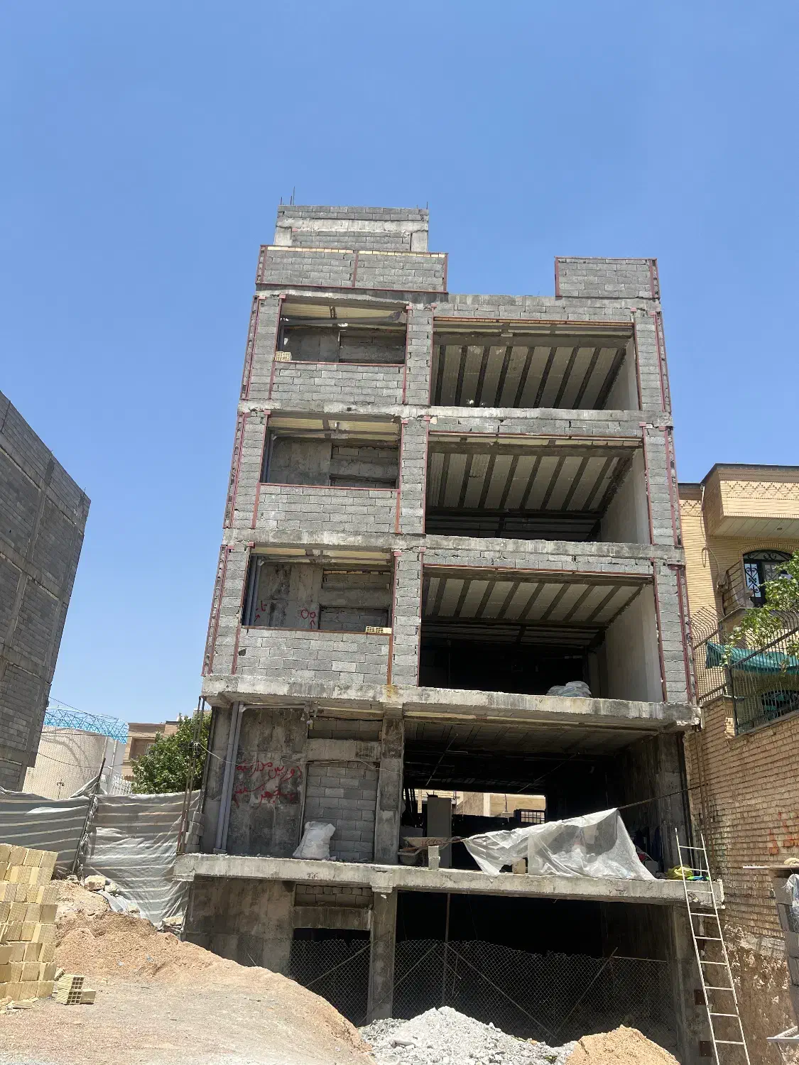 پیش فروش سه خواب|پیشفروش املاک|صدرا-فارس, فاز ۱|دیوار