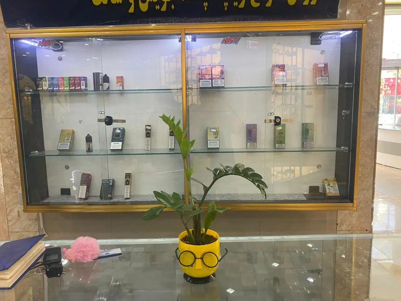 ویترین|فروشگاه و مغازه|شیراز, گلدشت معالی‌آباد|دیوار