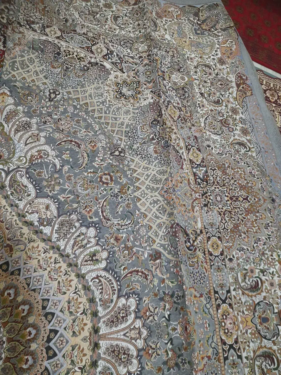 روفرشی نونو|روفرشی|گلبهار, شهر جدید گلبهار|دیوار