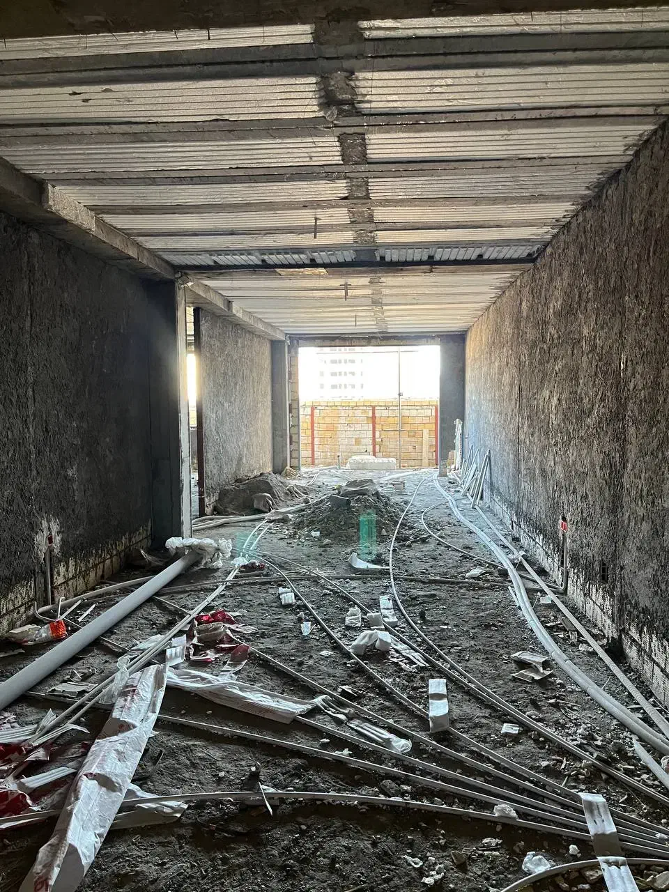 پیش فروش۱۲۲متری طبقه اول حیاط دار رو به نمازیباشهر|پیش‌فروش املاک|زاهدان, |دیوار