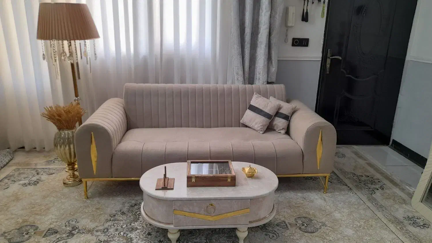 مبل شیک ۸نفره|مبلمان خانگی و میز عسلی|مشهد, حضرت حجت|دیوار