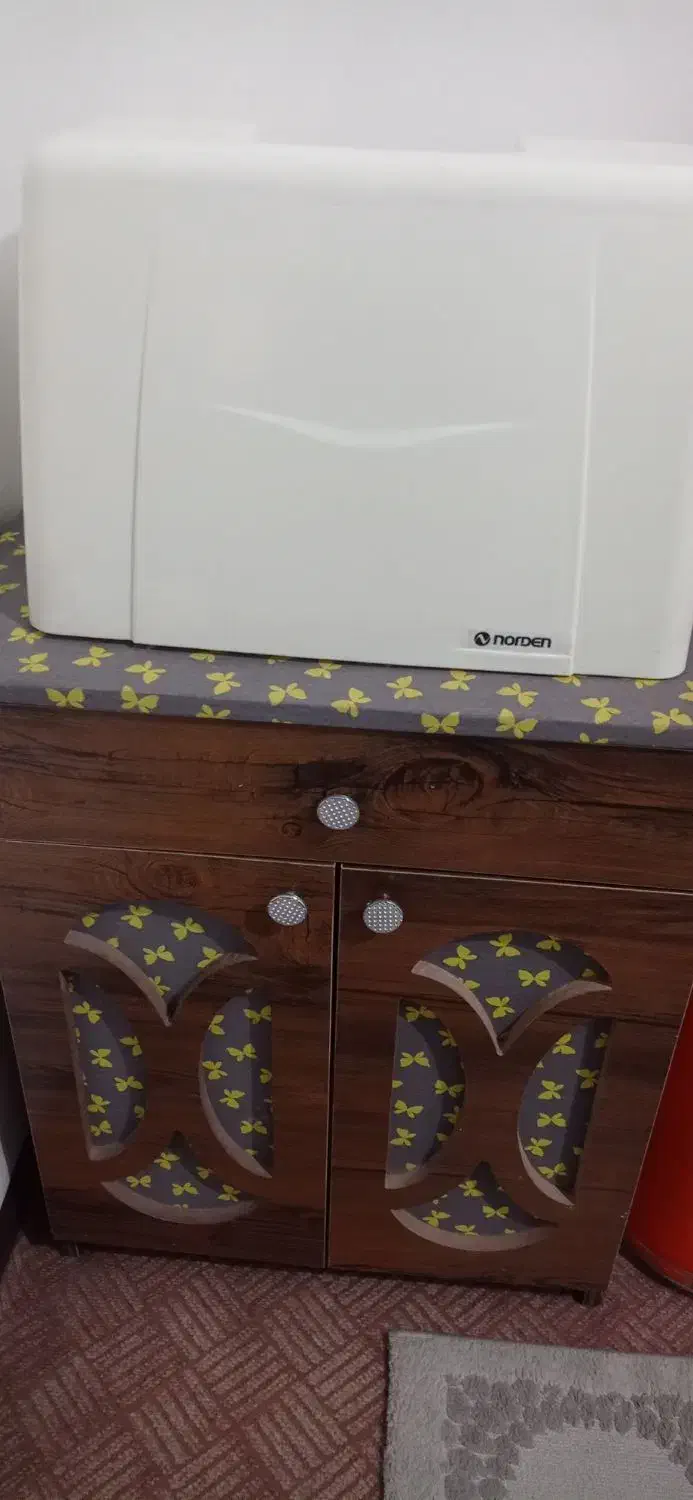 میز چرخ خیاطی و میز اتو|اتو و لوازم اتو|خمینی‌شهر, |دیوار