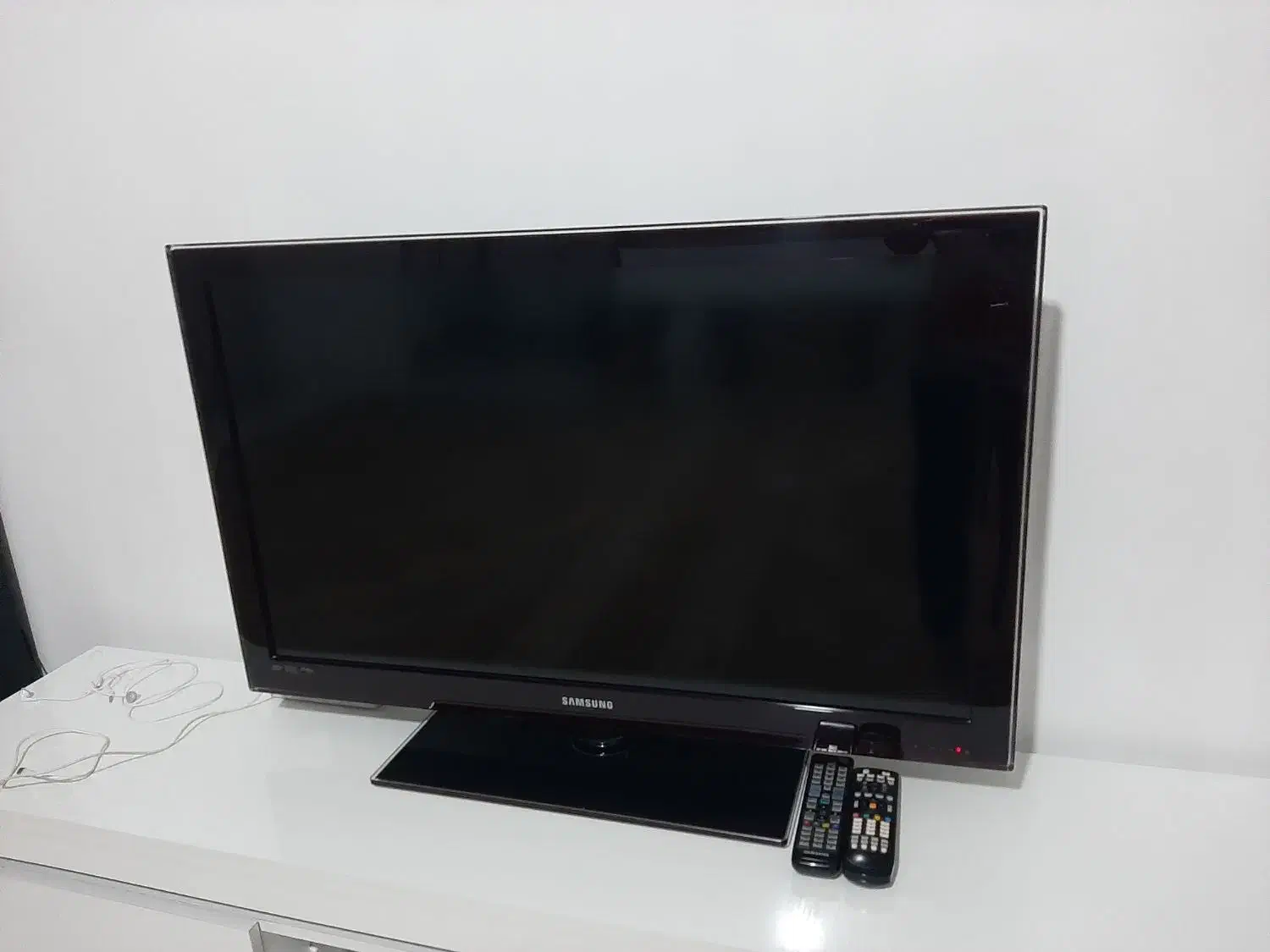 تلویزیون ال سی دی سامسونگ|تلویزیون و پروژکتور|اسلام‌شهر, شهرک الهیه|دیوار