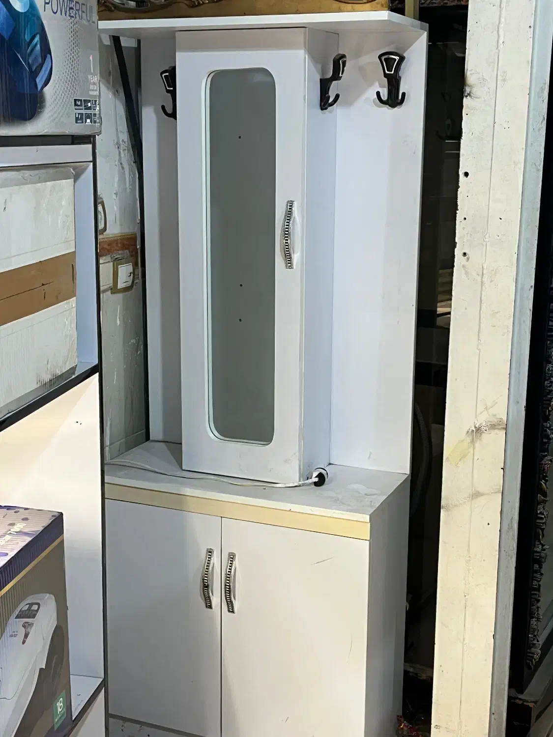 8عدد بوفه و جاکفشی به علت جمع اوری|حراج|خلخال, |دیوار