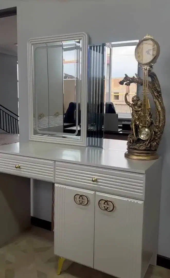 مبلمان|تخت و سرویس خواب|بستک, |دیوار