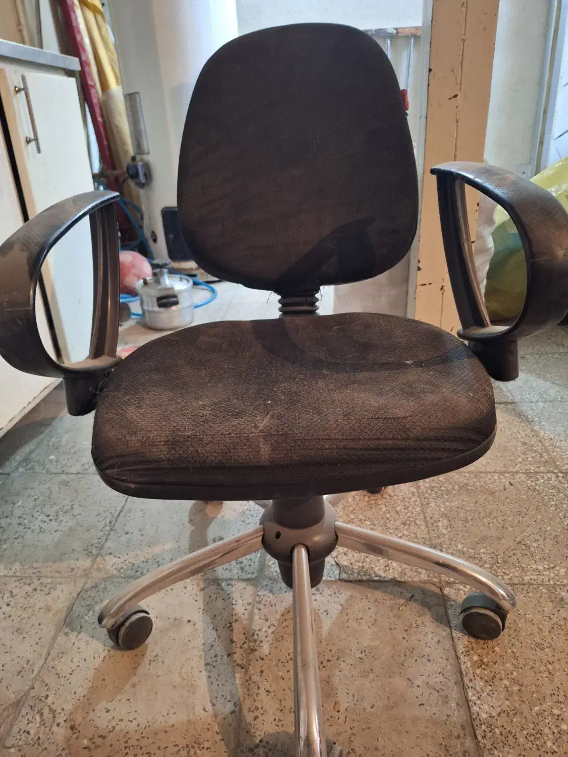 صندلی چرخدار|صندلی و نیمکت|اراک, |دیوار