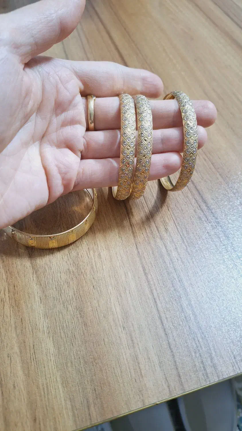 یک تک پوش و ۳ النگوی زیبا|جواهرات|مشهد, سرافرازان|دیوار