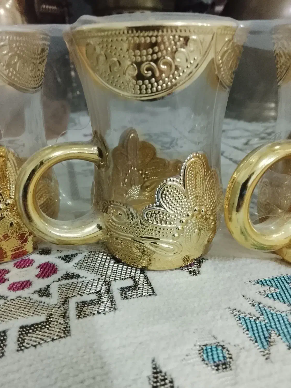 استکان کمر باریک|ظروف سرو و پذیرایی|زنجانرود, |دیوار