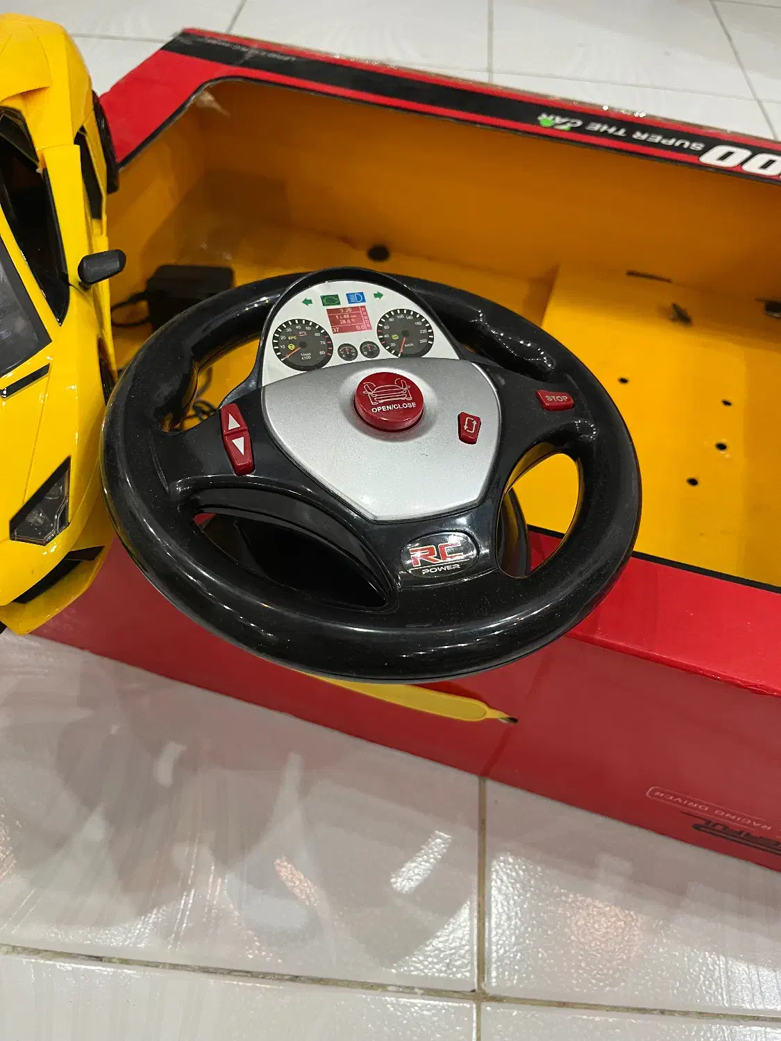 اسباب بازی ماشین کنترلی لامبورگینی نو نو با جعبه|اسباببازی|شیراز, فرهنگ شهر|دیوار