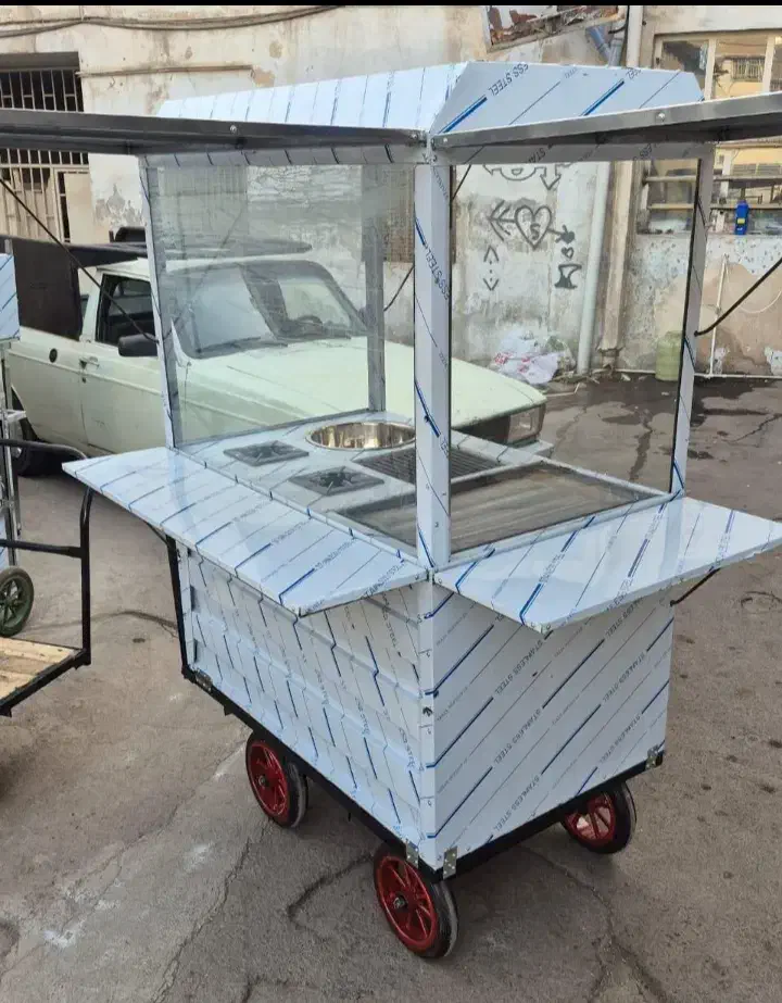 فرساندویچی مدل آوازه سه کاسه مخصوص فلافل|کافی‌شاپ و رستوران|ایرانشهر, |دیوار