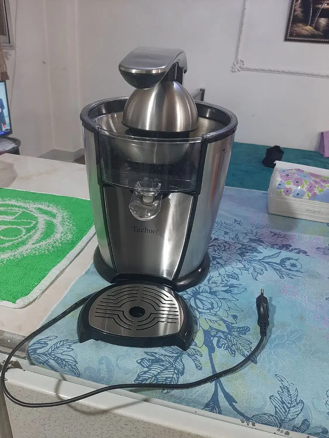 آب مرکبات گیری|آبمیوه‌گیر و آب‌مرکبات‌گیر|آفتاب, |دیوار