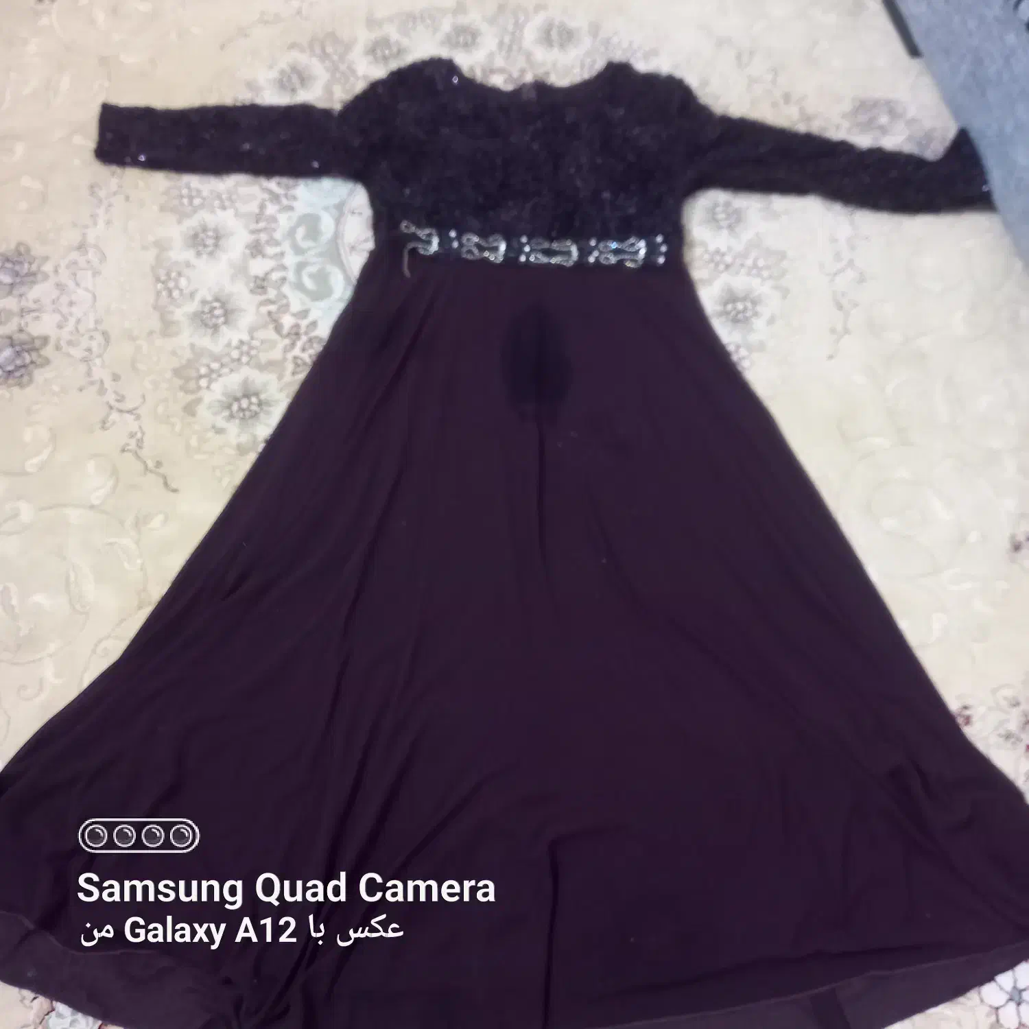 لباس مجلسی|لباس|سبزوار, قصبه شرقی|دیوار