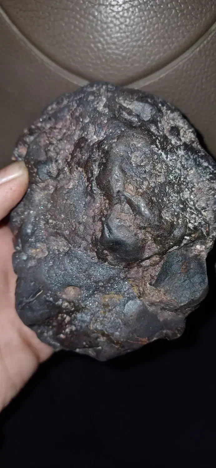 شهابسنگ. ۱۱۱۱|کلکسیون اشیاء عتیقه|شیروان (خراسان), |دیوار