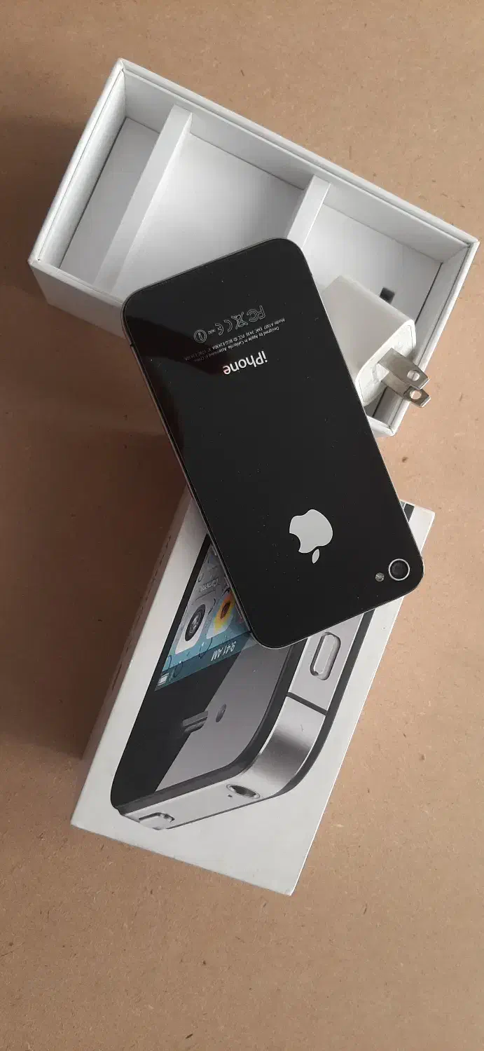گوشی اپل 4s-32|موبایل|تهران, تهرانپارس جنوبی|دیوار