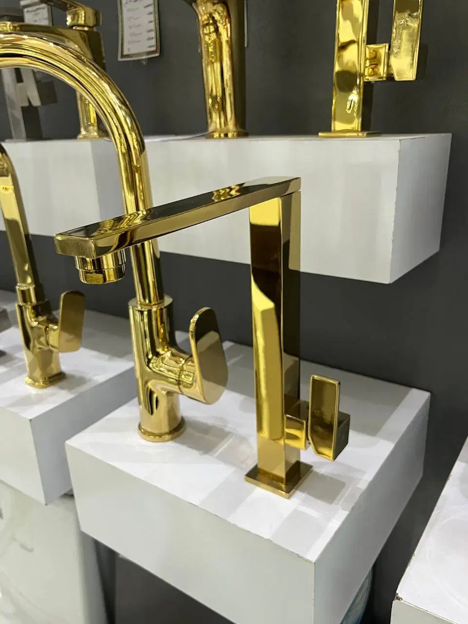 شیرالات طلایی فلت|مصالح و تجهیزات ساختمان|اصفهان, سرچشمه|دیوار