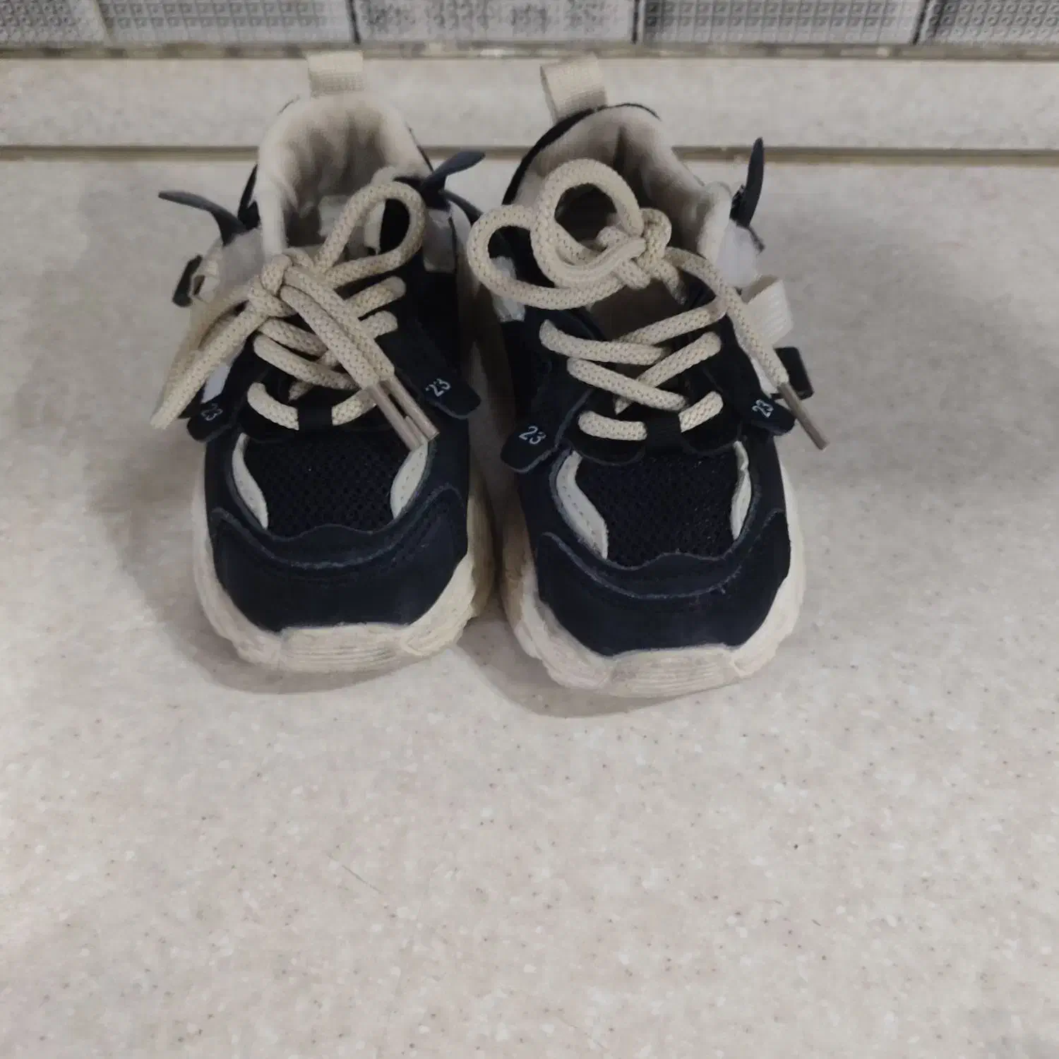 کتونی|کفش و لباس بچه|شهریار, شهرک نماز (دینار آباد)|دیوار