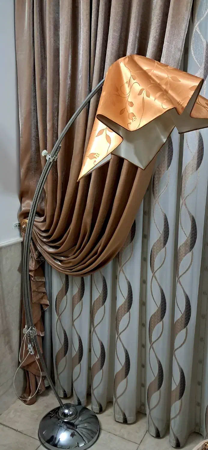 آباژور ایستاده|چراغ خواب و آباژور|قم, باجک سه|دیوار