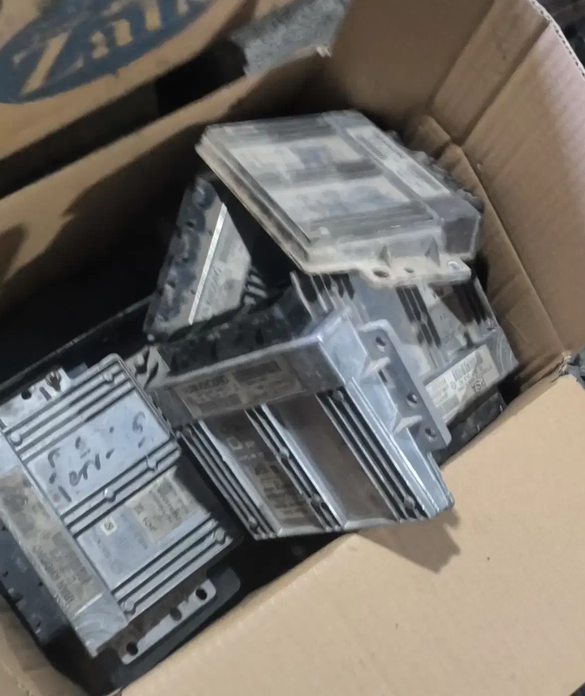 ایسیو کامپیوتر خودرو به تعداد|قطعات یدکی و لوازم جانبی|کرمانشاه, |دیوار