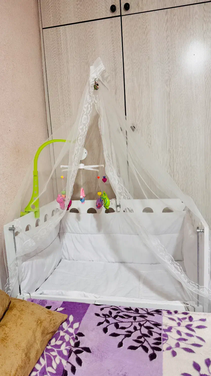 تخت و‌گهواره کودک کاملا نو و تمیز|تخت و صندلی بچه|بهبهان, |دیوار