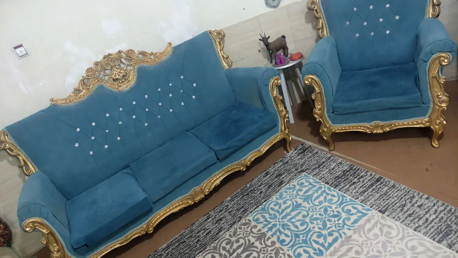 مبل سلطنتی 7 نفره|مبلمان خانگی و میز عسلی|شیراز, شهرک مطهری|دیوار