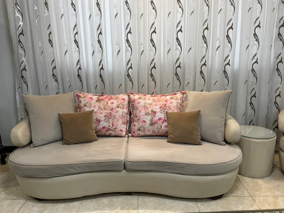 مبل|مبلمان خانگی و میز عسلی|شیراز, فرهنگ شهر|دیوار