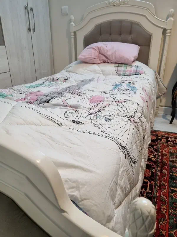 تخت و میز تحریر و میز آرایش|تخت و سرویس خواب|اصفهان, فیض|دیوار