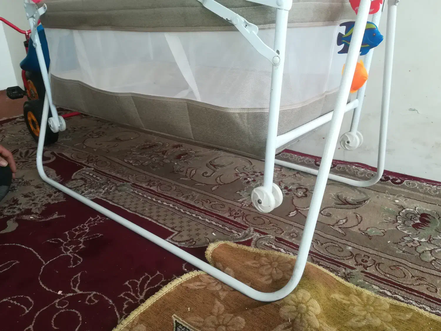 گهواره|کالسکه و لوازم جانبی|فولادشهر, A2|دیوار