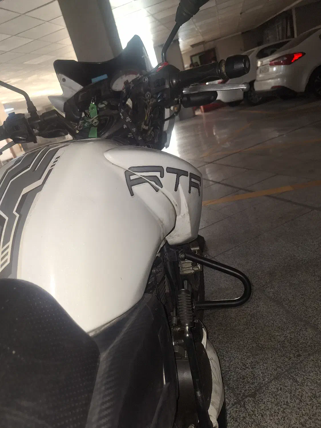 اپاچی ۱۸۰ مدل۹۴|موتورسیکلت|تهران, لاله زار|دیوار