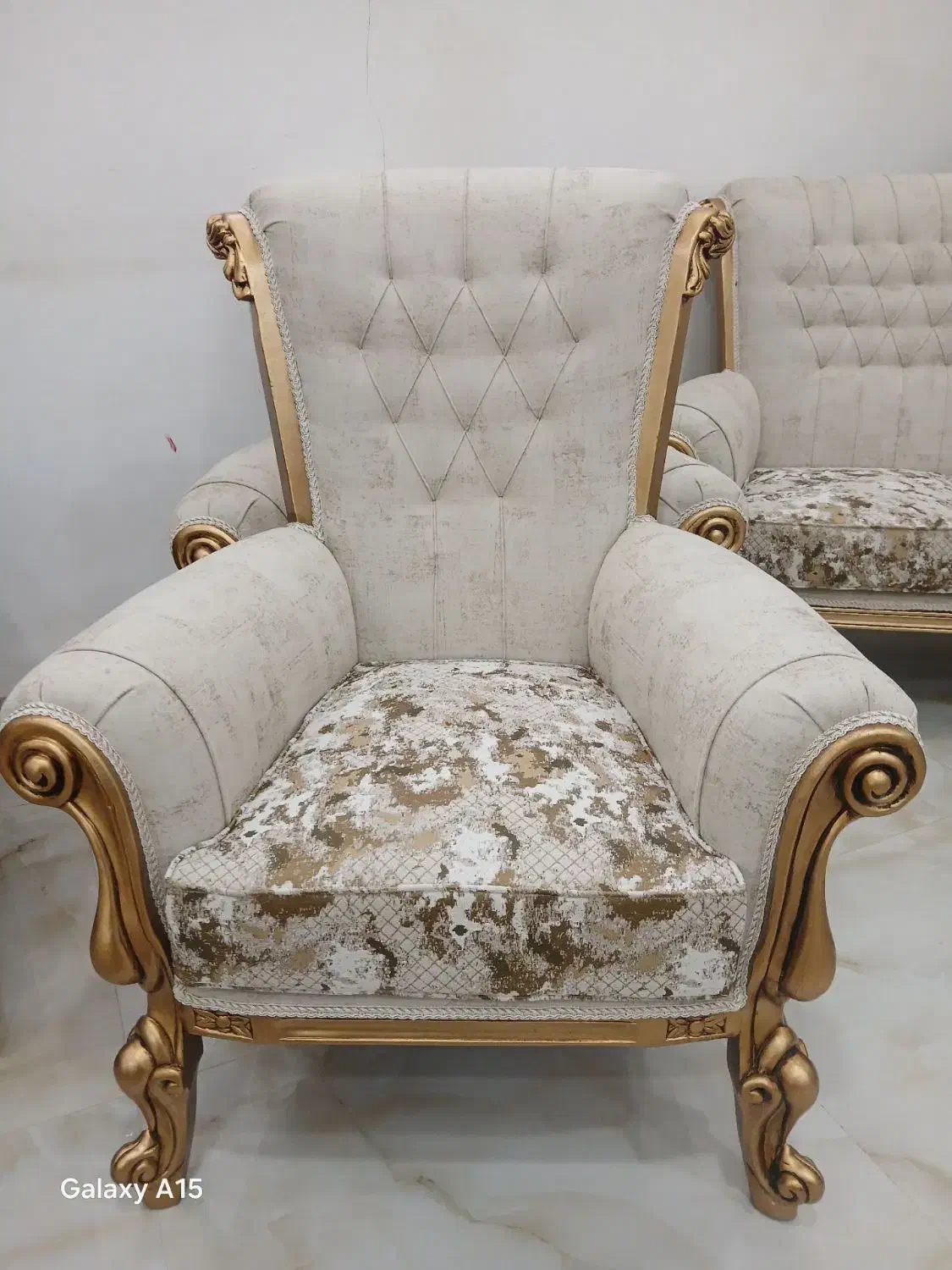 آخه کی همچین مبلی بهت میده با این قیمت|مبلمان خانگی و میز عسلی|کاشمر, |دیوار