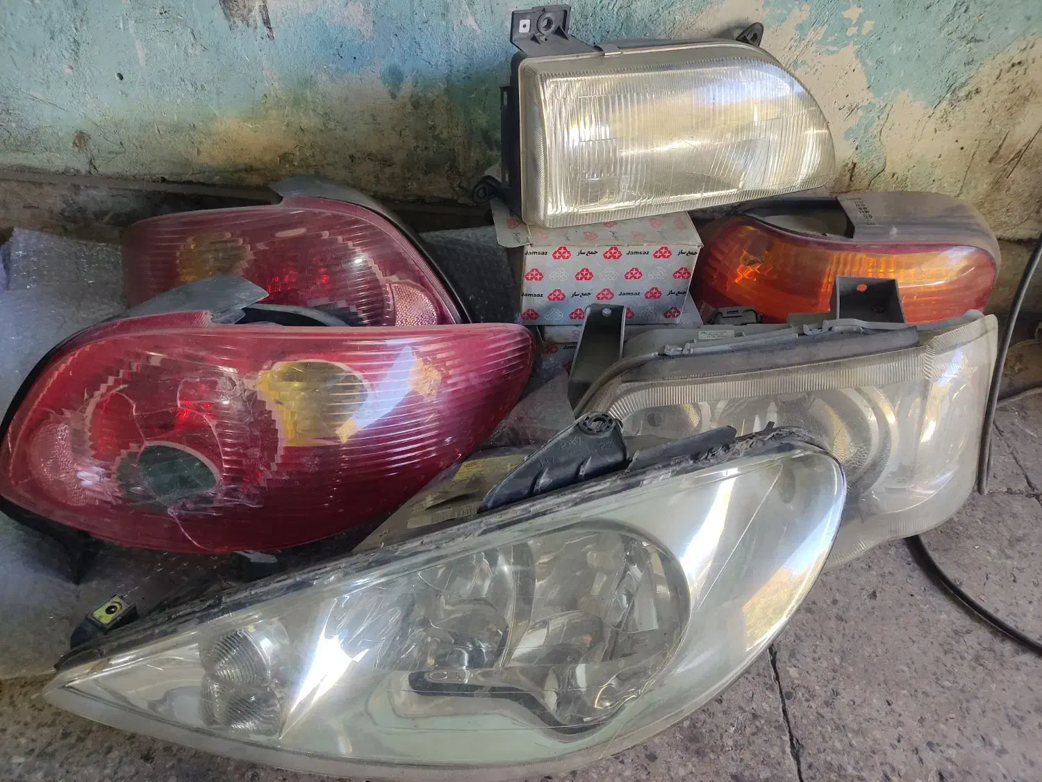 چراغ خودرو|قطعات یدکی و لوازم جانبی|ملایر, |دیوار