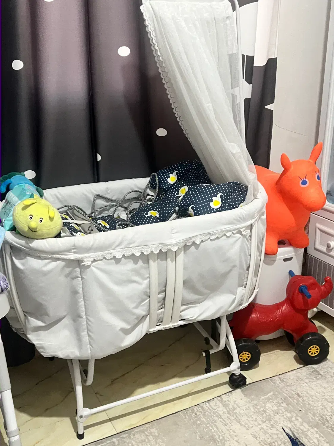 گهواره سالم|تخت و صندلی بچه|پاکدشت, شهرک انقلاب|دیوار