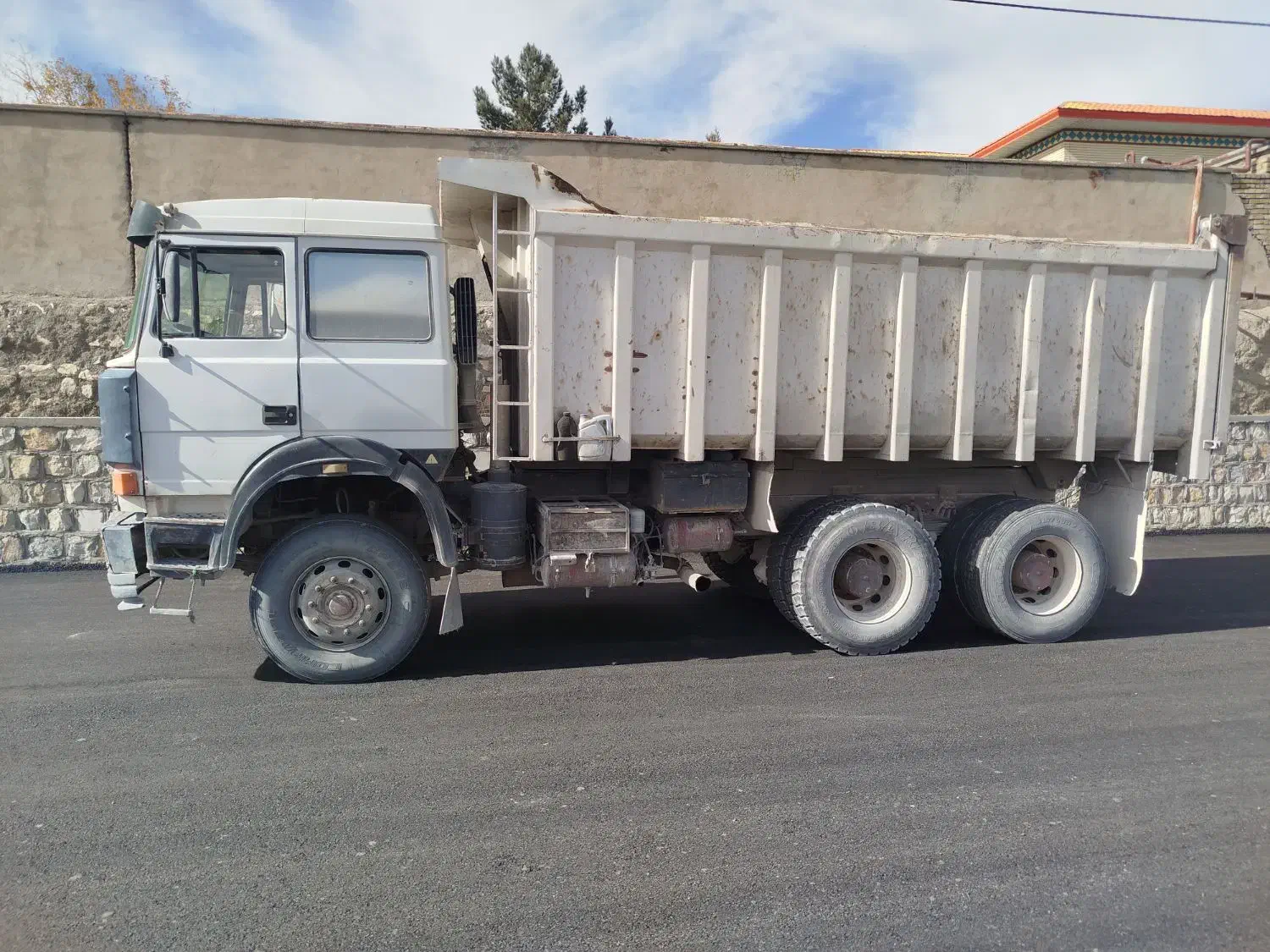 ایویکو ۳۳۰|خودرو سنگین|الیگودرز, |دیوار