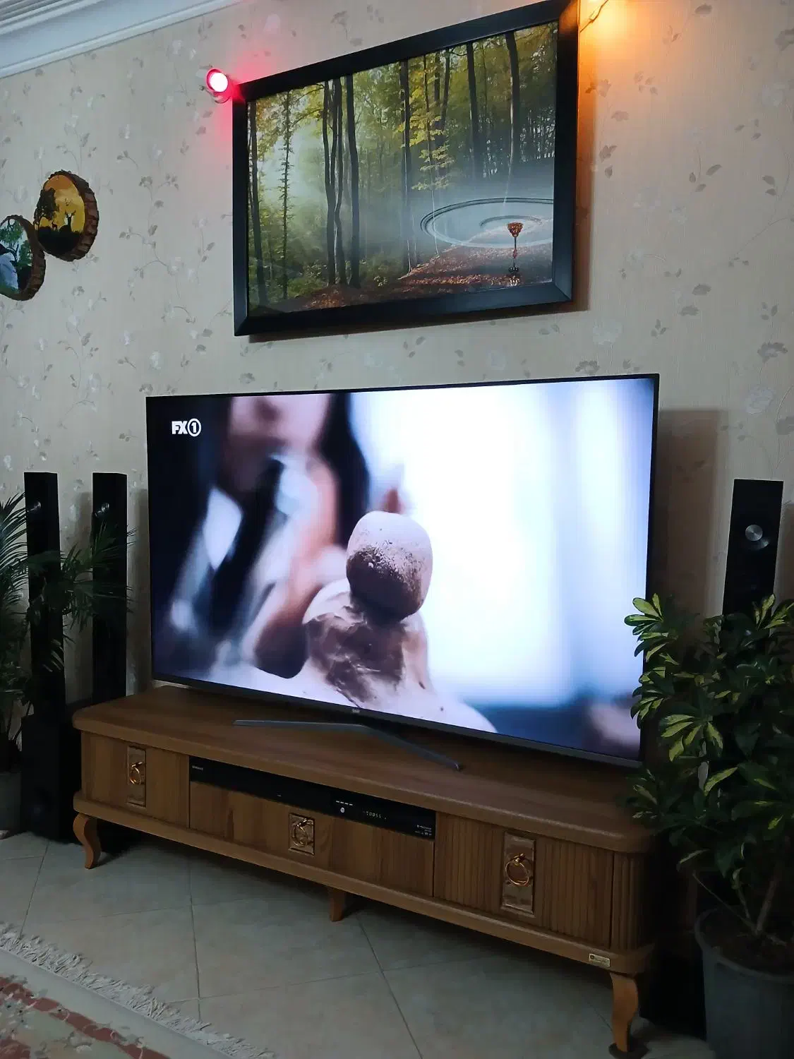 تلویزیون ۴۶ اینچ|تلویزیون و پروژکتور|هشتگرد, فاز ۱ مهستان|دیوار