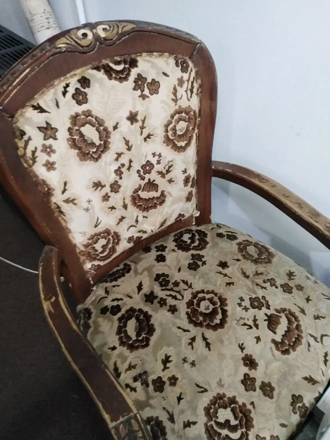 صندلی|صندلی و نیمکت|رشت, نیکمرام|دیوار