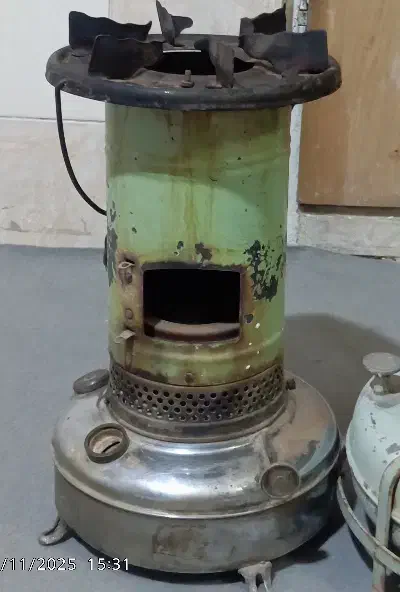 چراغ نفتی|بخاری، هیتر، شومینه|قم, قلعه کامکار|دیوار