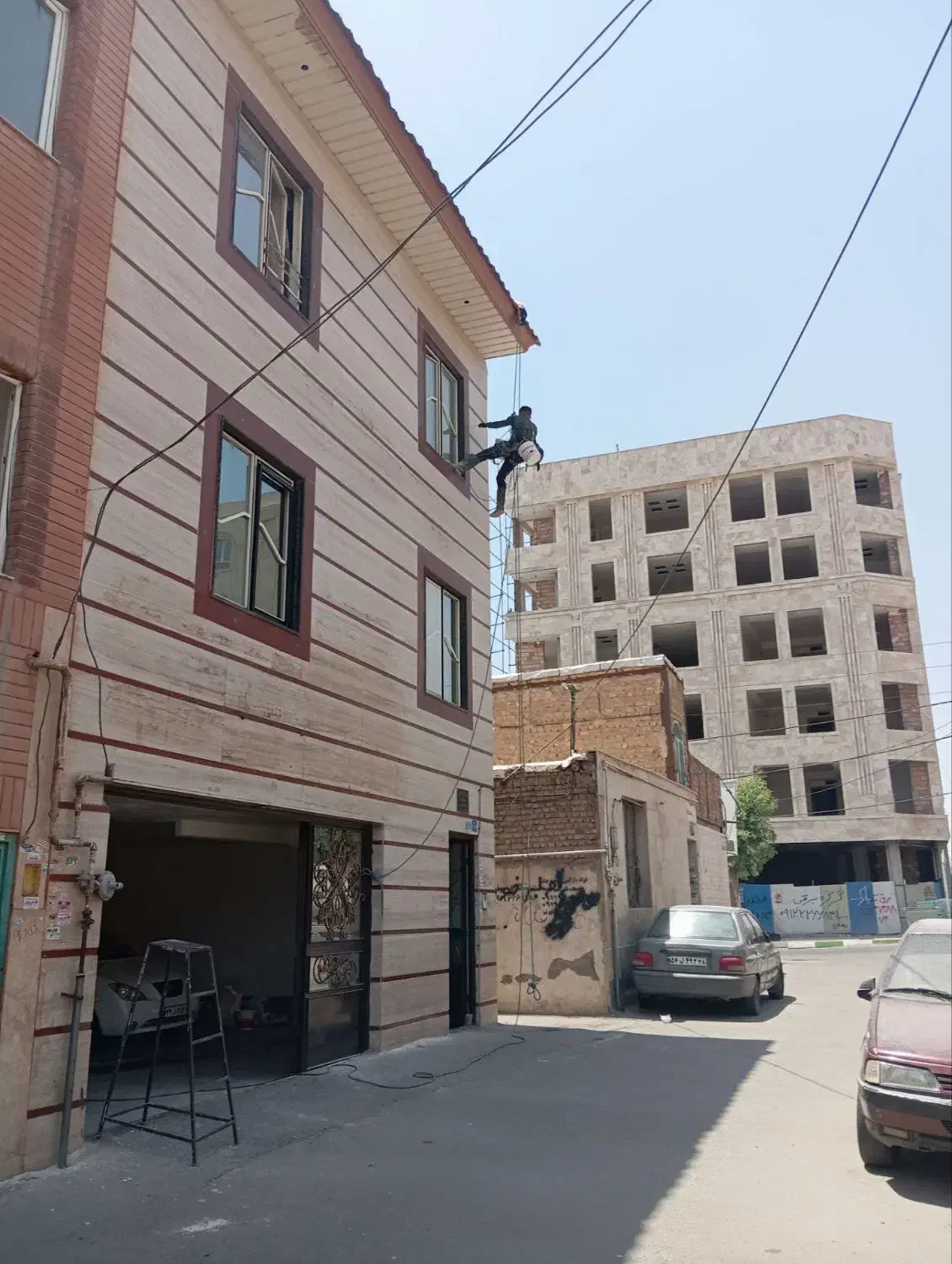 خدمات نماشویی پیچ رولپلاک ،کفسابی ارتفاع کار|خدمات نظافت|اسلام‌شهر, شهرک قائمیه|دیوار