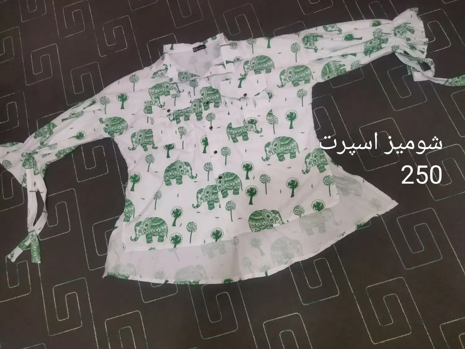 فروش چند عدد شومیز و مانتو|لباس|پاکدشت, پاکدشت (مامازند)|دیوار