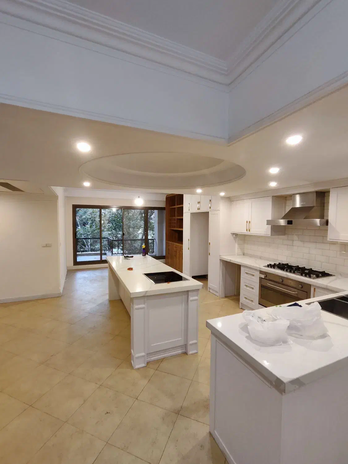 فرشته/420م 4خ+تراس وسیع/بهترین لوکیشن/قیمت اکازیون