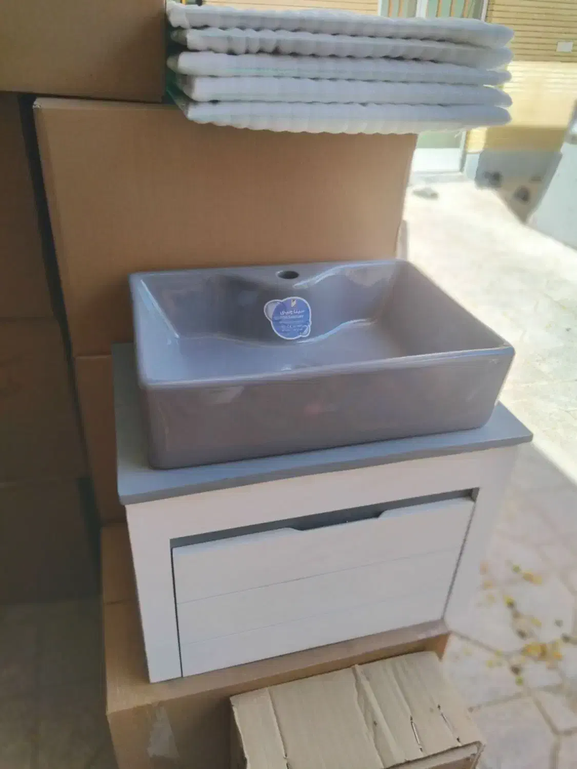 روشویی سفید طوسی فانتزی|لوازم سرویس بهداشتی|کرمان, |دیوار