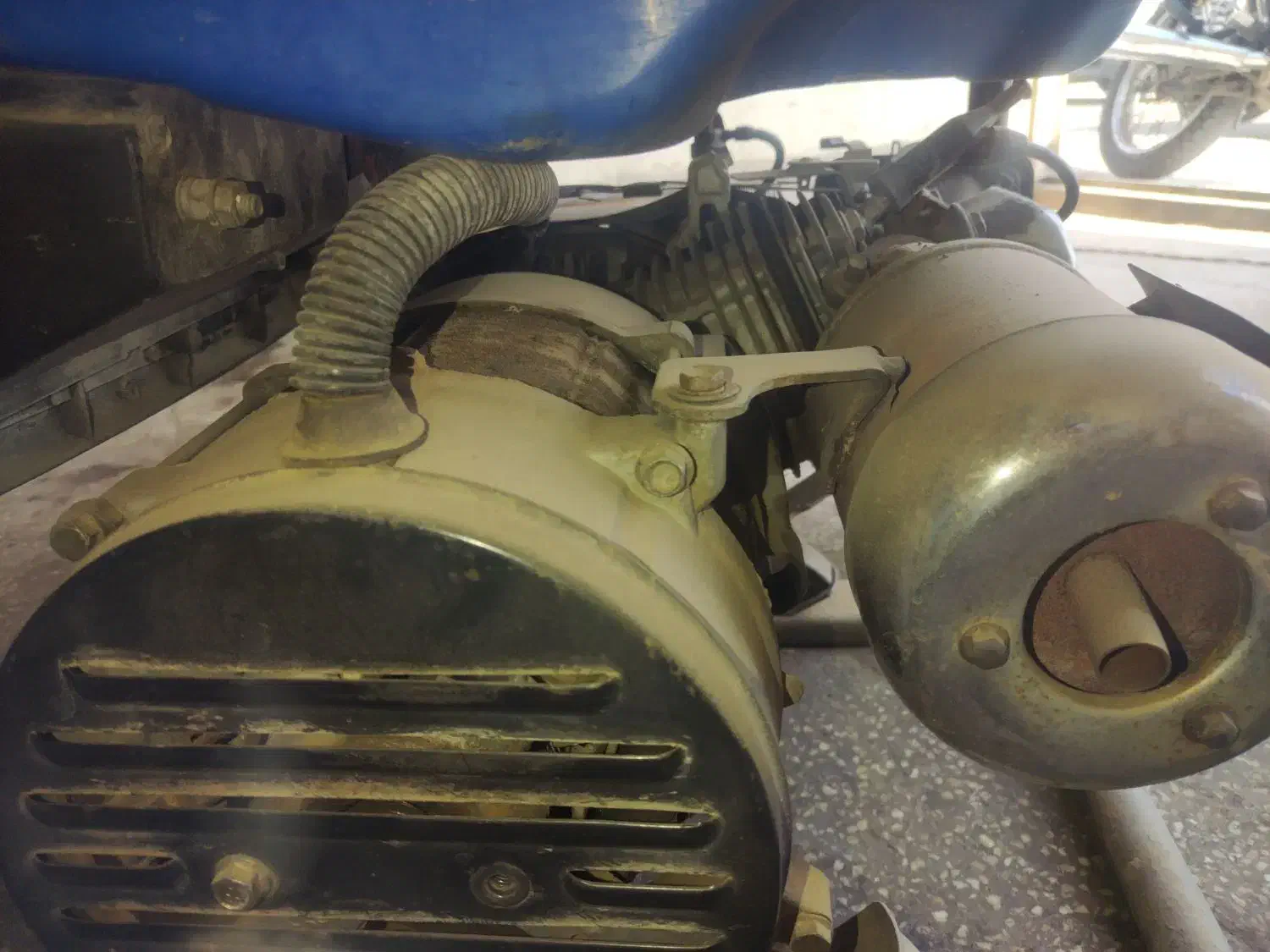 یک دستگاه موتور برق|ابزارآلات|سبزوار, شهرک صنعتی فرودگاه|دیوار