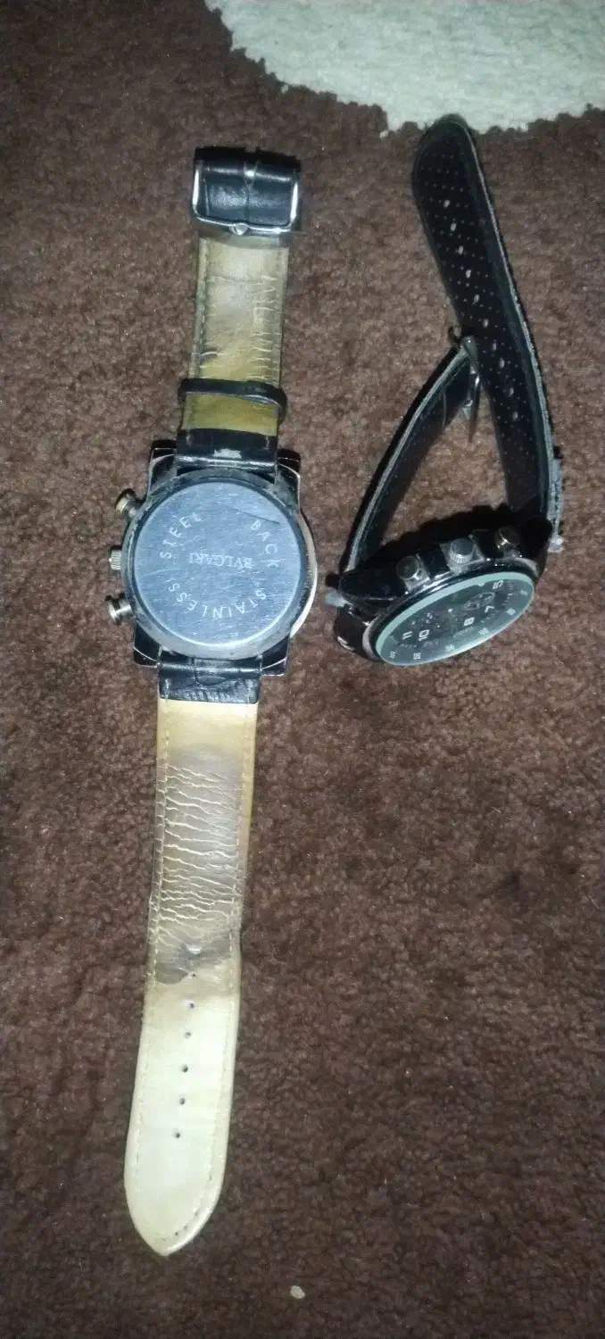 دو عدد ساعت|ساعت|شیروان (خراسان), |دیوار