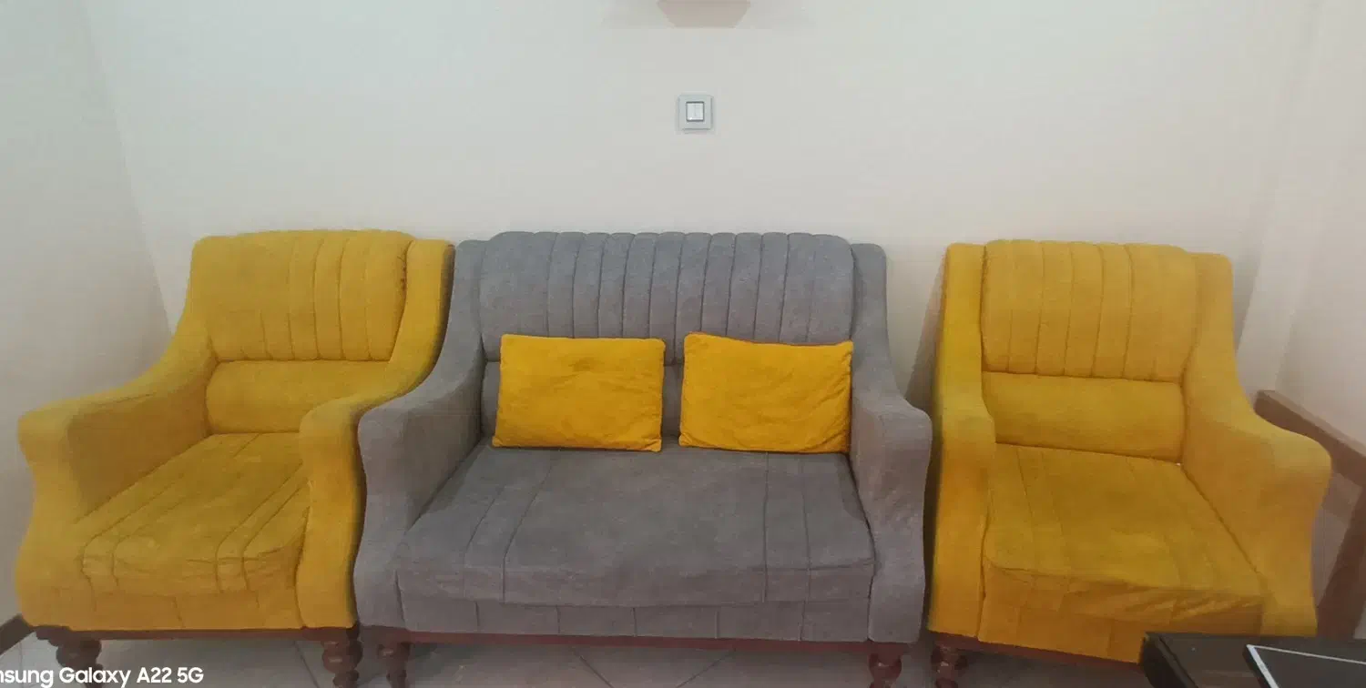 مبل ۷ نفره نیاز به تعمیر|مبلمان خانگی و میز عسلی|تهران, مجیدیه|دیوار