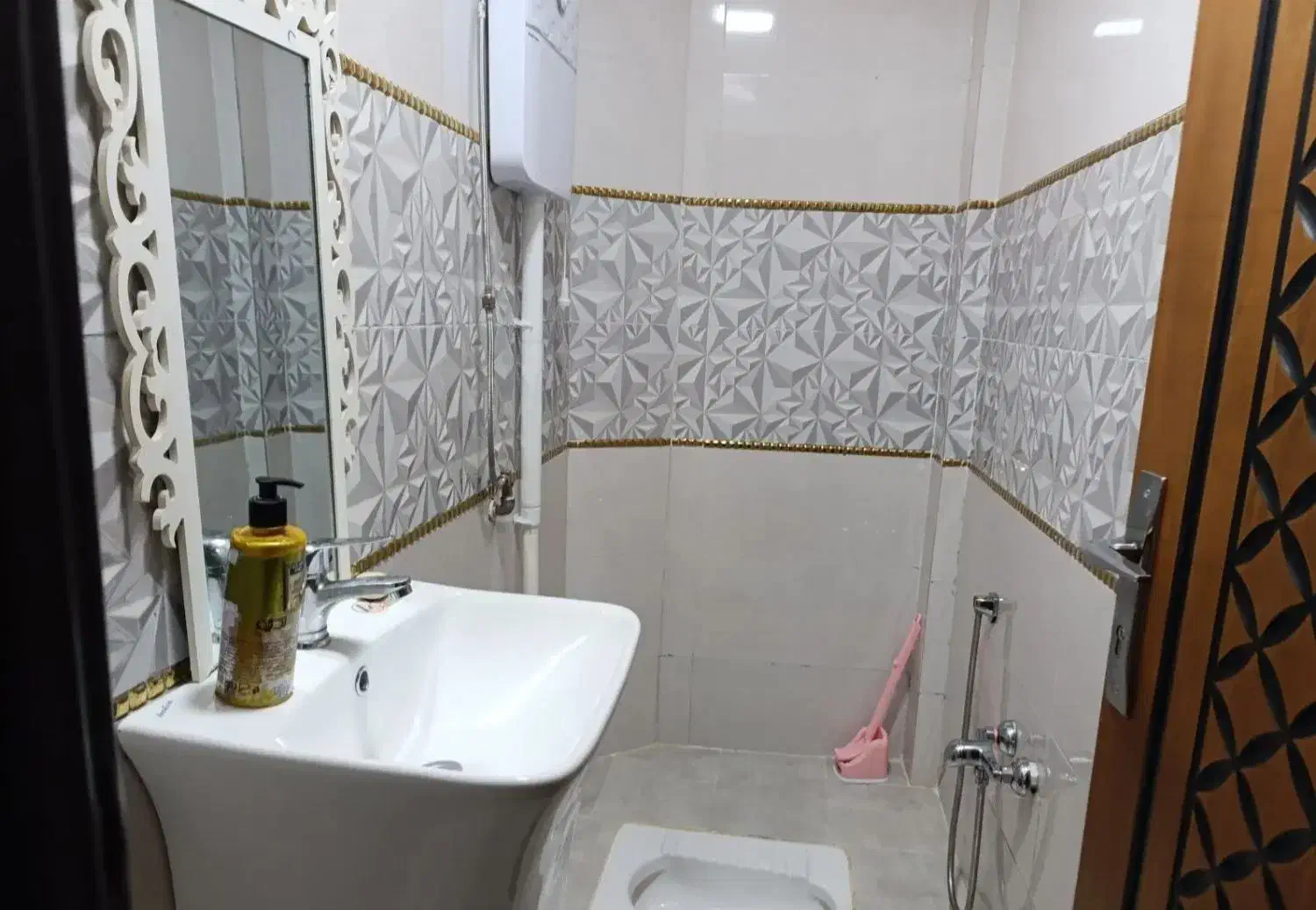 سویت روزانه مرکز شهر|اجارهٔ کوتاه‌مدت آپارتمان و سوئیت|بروجرد, |دیوار