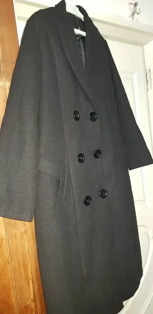 پالتو کت|لباس|گرگان, |دیوار