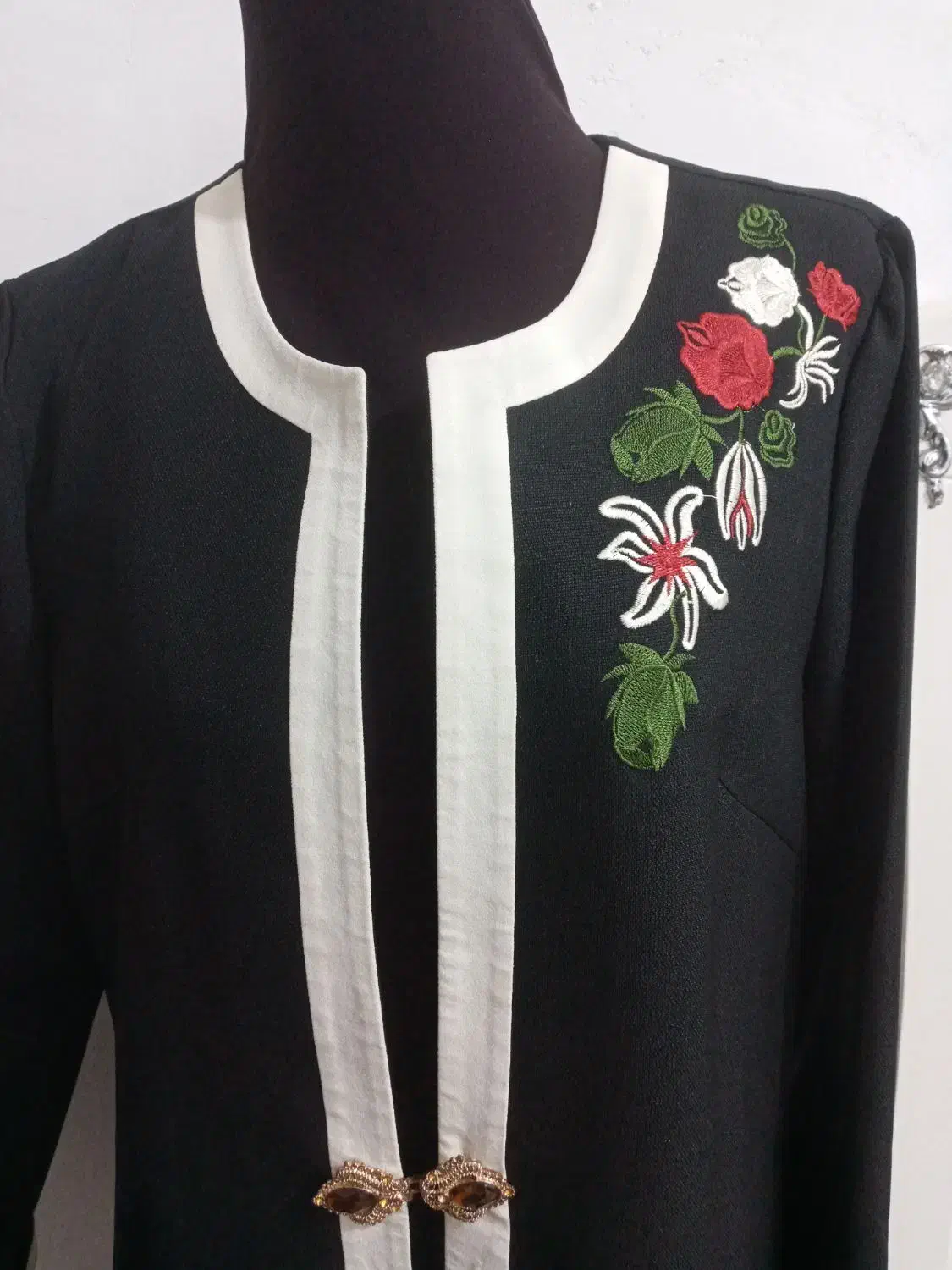 مانتو شیک گل دوزی شده|لباس|خان ببین, |دیوار