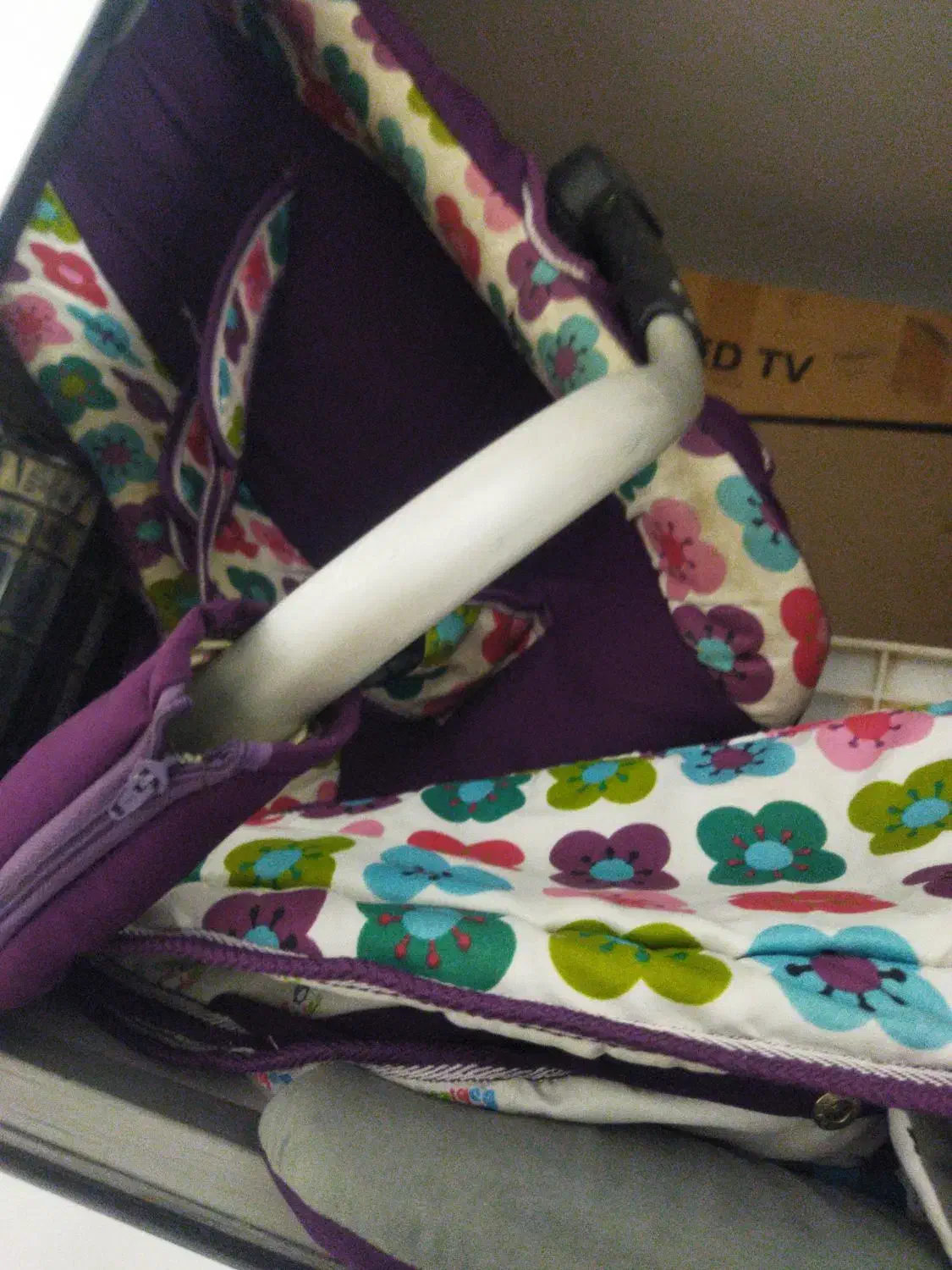 کریر درحدنو250|تخت و صندلی بچه|کوهدشت, |دیوار