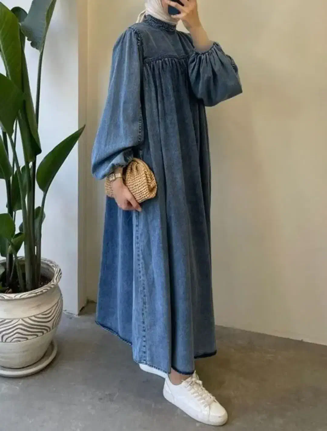 کفتان ،عبا جین|لباس|مشهد, شهید علی محمدی|دیوار